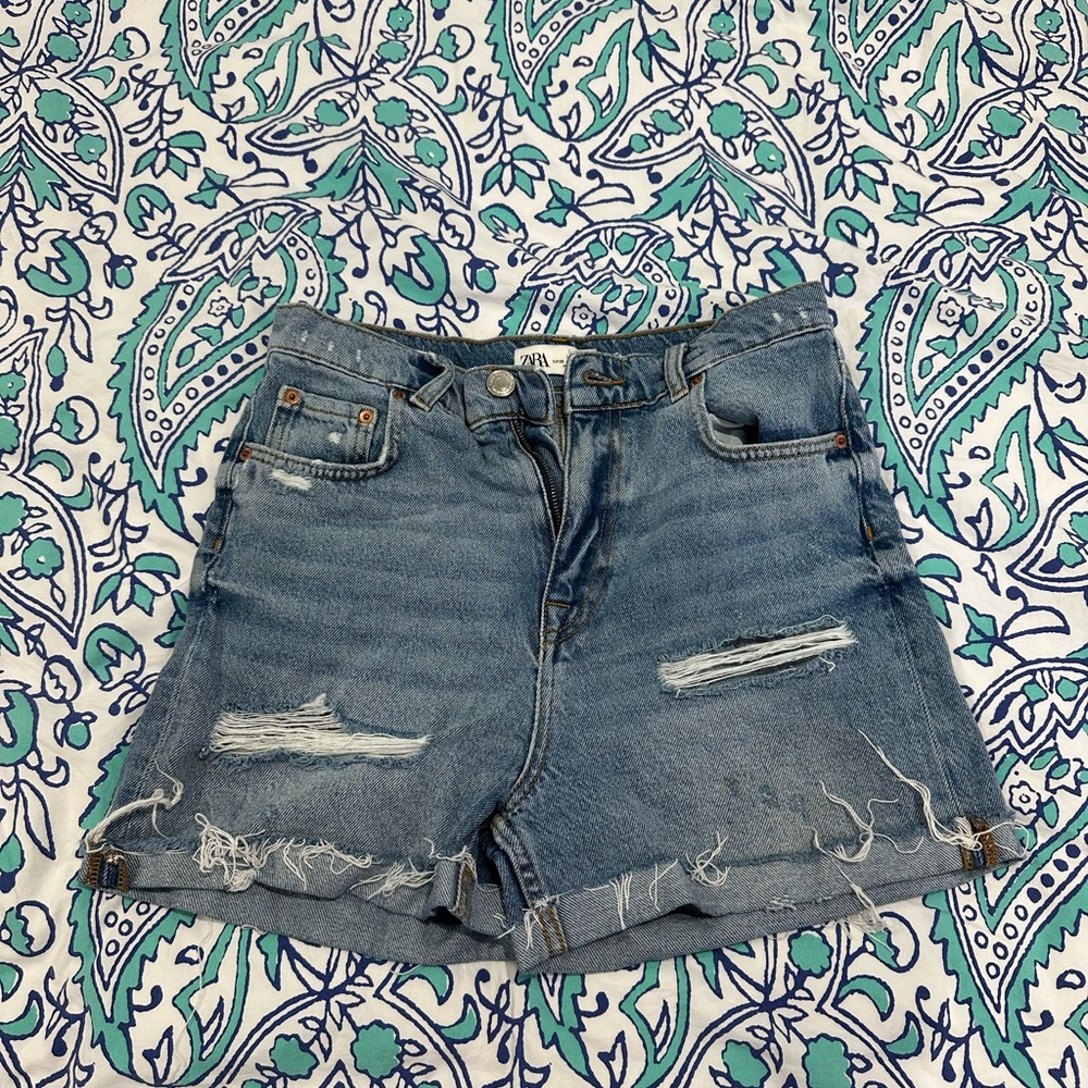 Zara 90s Bermuda Distressed Denim Shorts